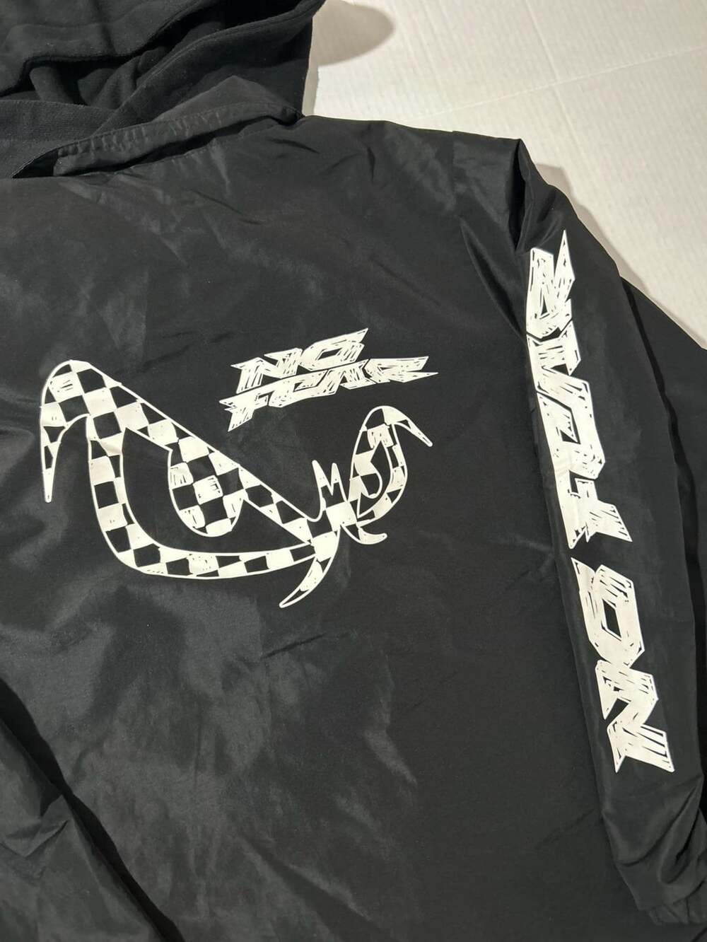 Vintage Y2K 90s No Fear Hooded Windbreaker Jacket Black Skater Men’s S